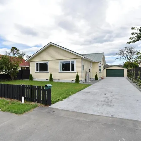 Weston Villa - Spacious & Family Friendly - Bookahome Christchurch Exterior photo