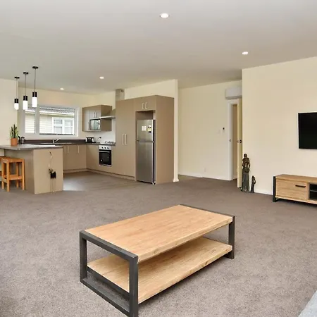 Weston Villa - Spacious & Family Friendly - Bookahome Christchurch Exterior photo